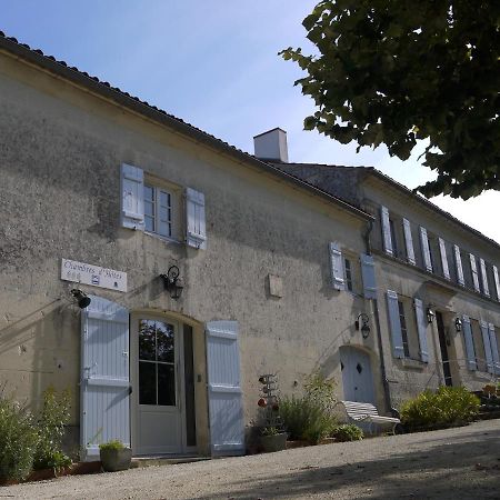 Chambres D'Hotes - Les Bujours Saint-Georges-des-Côteaux Kültér fotó