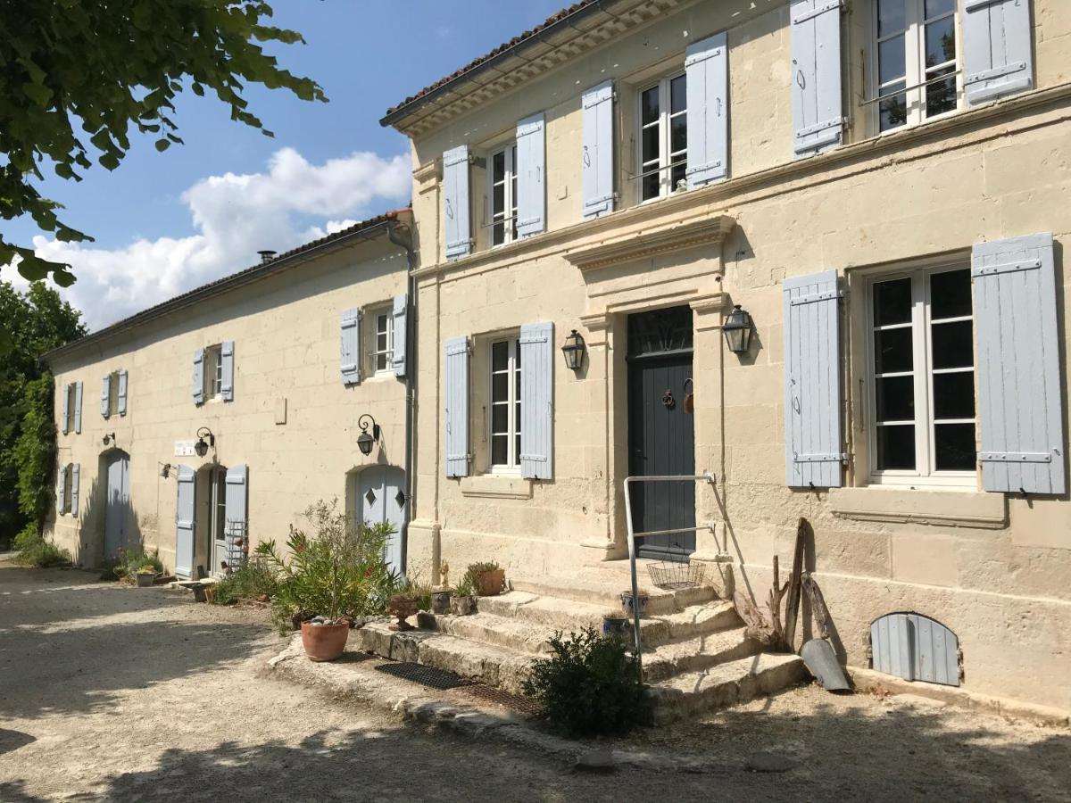 Chambres D'Hotes - Les Bujours Saint-Georges-des-Côteaux Kültér fotó